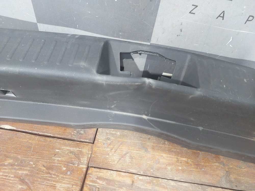 Накладка задней панели Chery Tiggo 7 Pro 20-нв Б/У Оригинал 40300137401