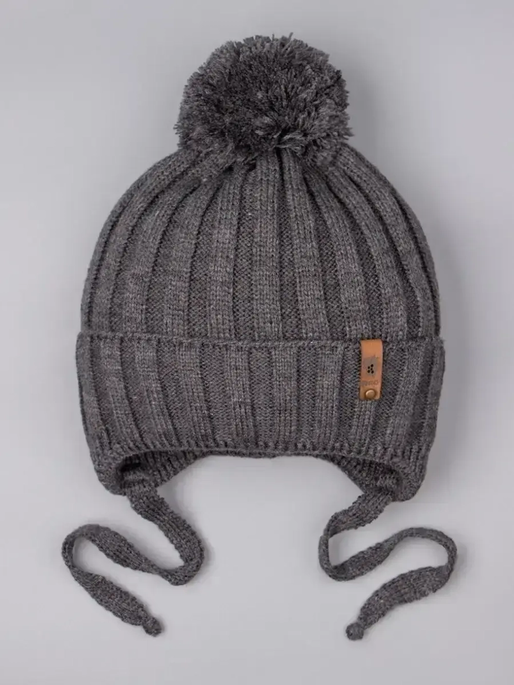 Шапка для мальчика осенняя на завязках