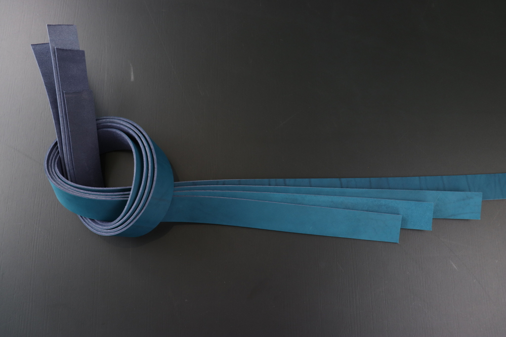 Ременная заготовка Голубая гладкая