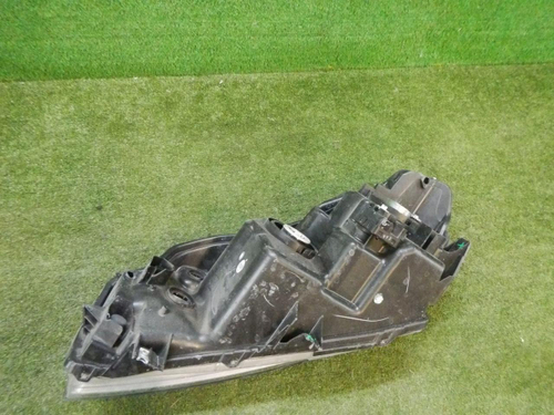 Фара правая Suzuki Vitara 2 (2014-2019) галоген