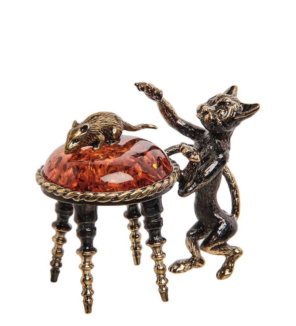 Народные промыслы AM- 653 Фигурка «Кот и мышка на пуфе» (латунь, янтарь)