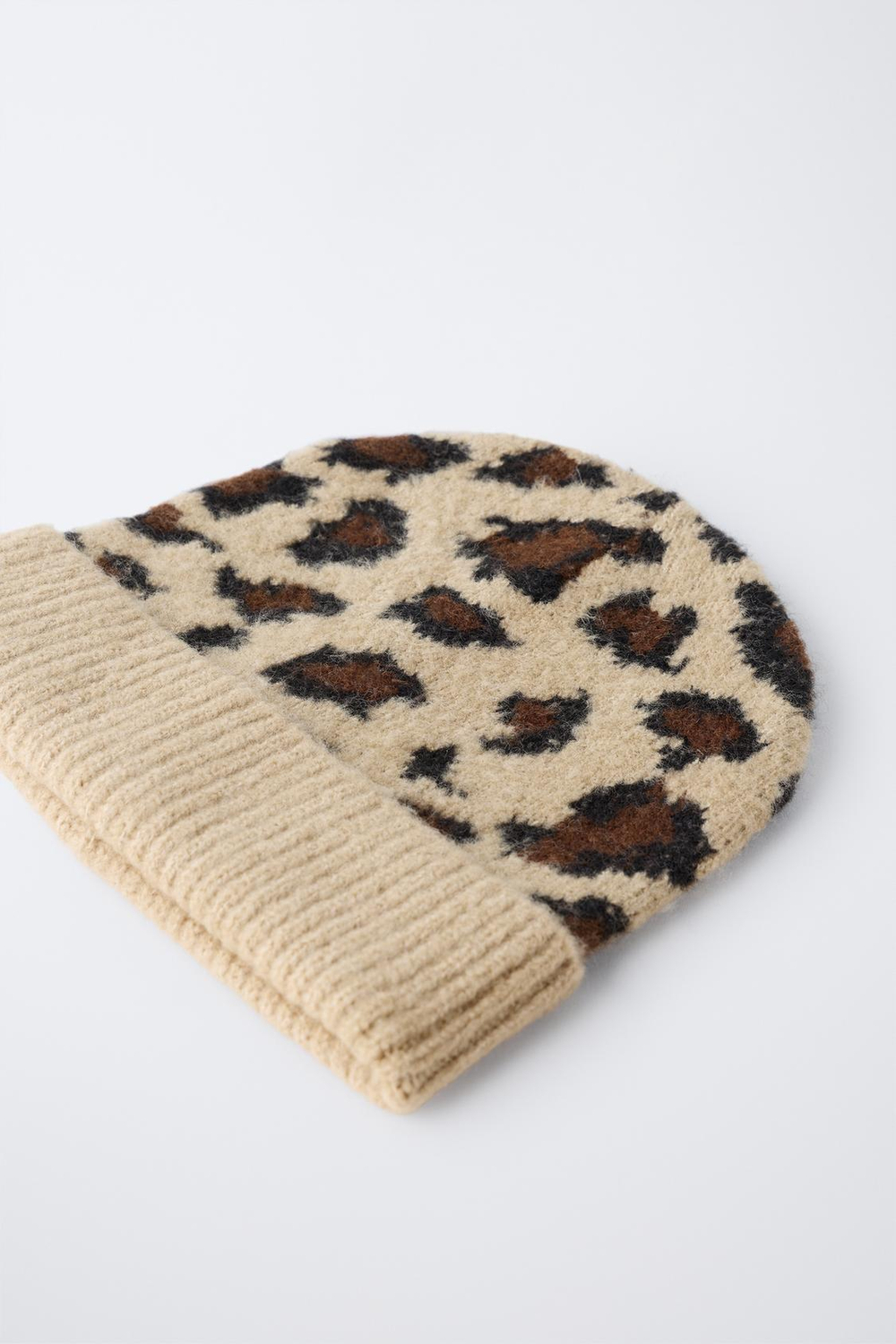 ZARA ТРИКОТАЖНАЯ ШАПКА С АНИМАЛИСТИЧЕСКИМ ПРИНТОМ, КОРИЧНЕВЫЙ