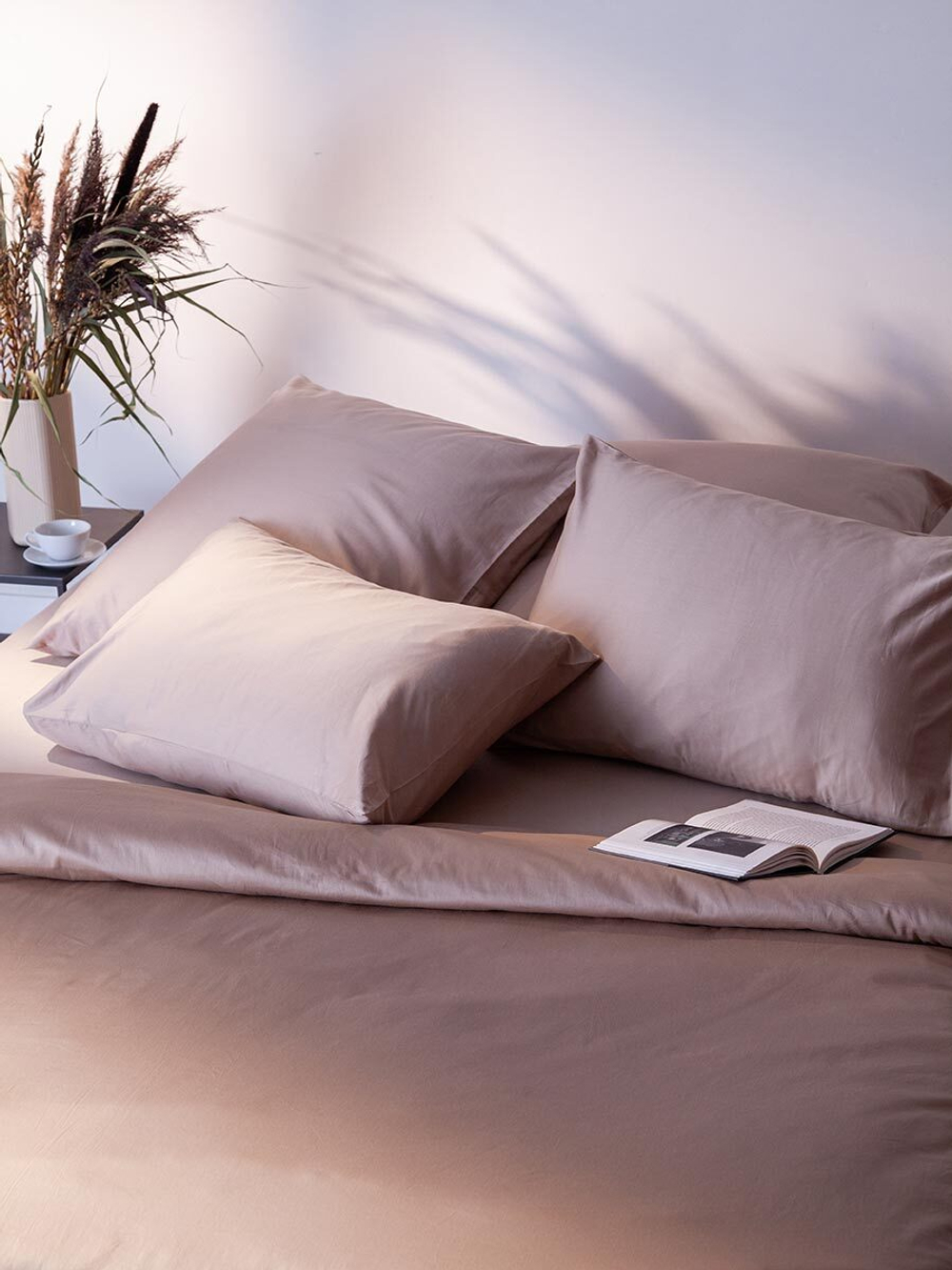 Набор наволочек из премиального сатина бежевого цвета из коллекции essential, 50х70 см