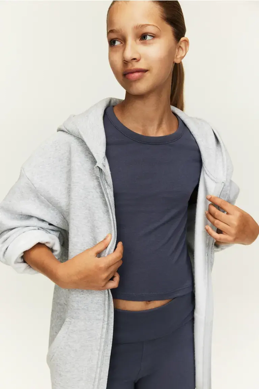 H&M Комплект топ и шорты, стальной