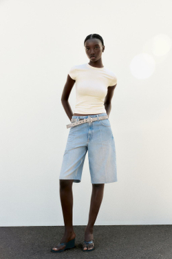 ZARA ФУТБОЛКА ОБЛЕГАЮЩЕГО КРОЯ С КОРОТКИМИ РУКАВАМИ, ЭКРЮ