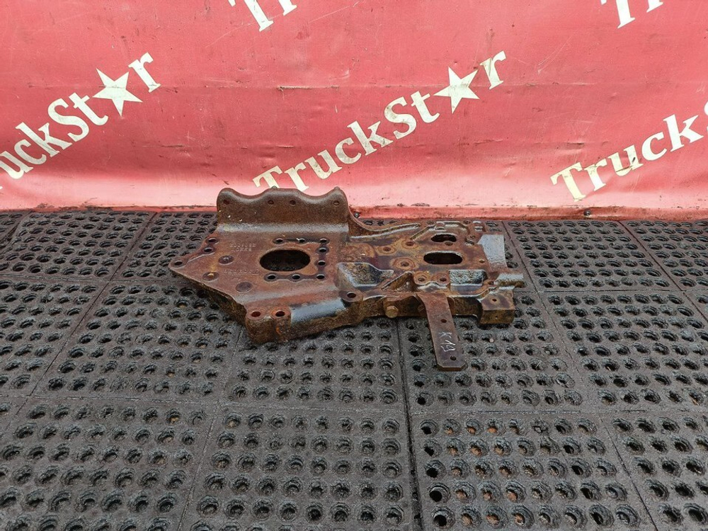 Кронштейн рессоры передней правый