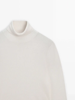 Massimo Dutti Свитер с высоким воротником, натуральный, кремовый