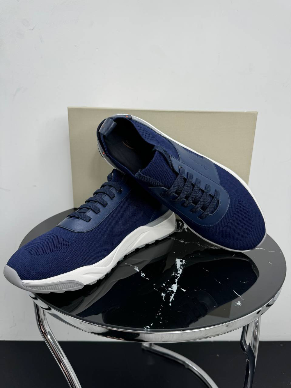 Кроссовки Santoni