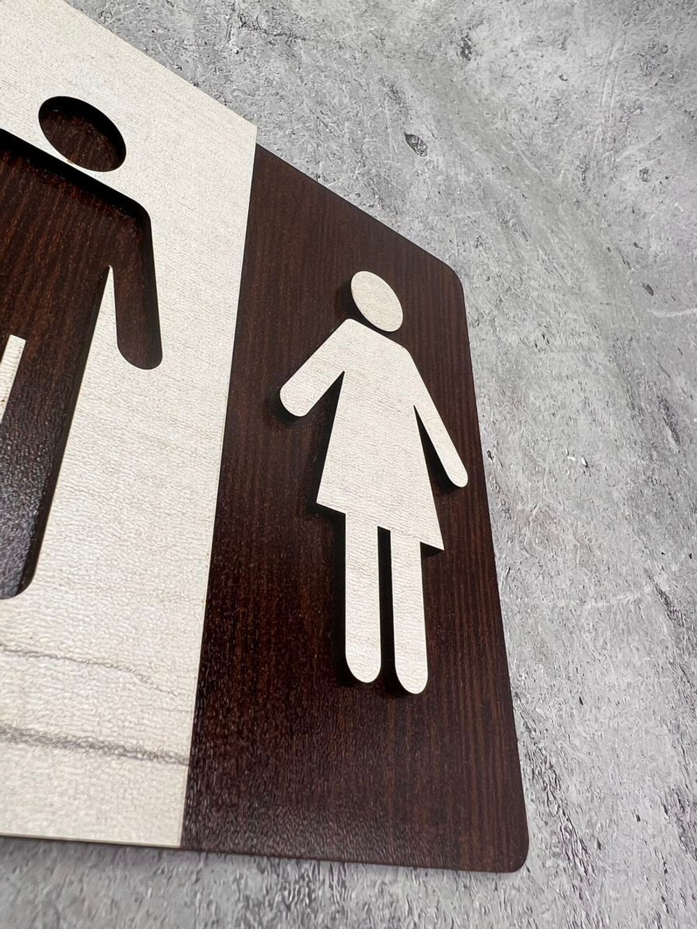 Табличка на дверь туалета