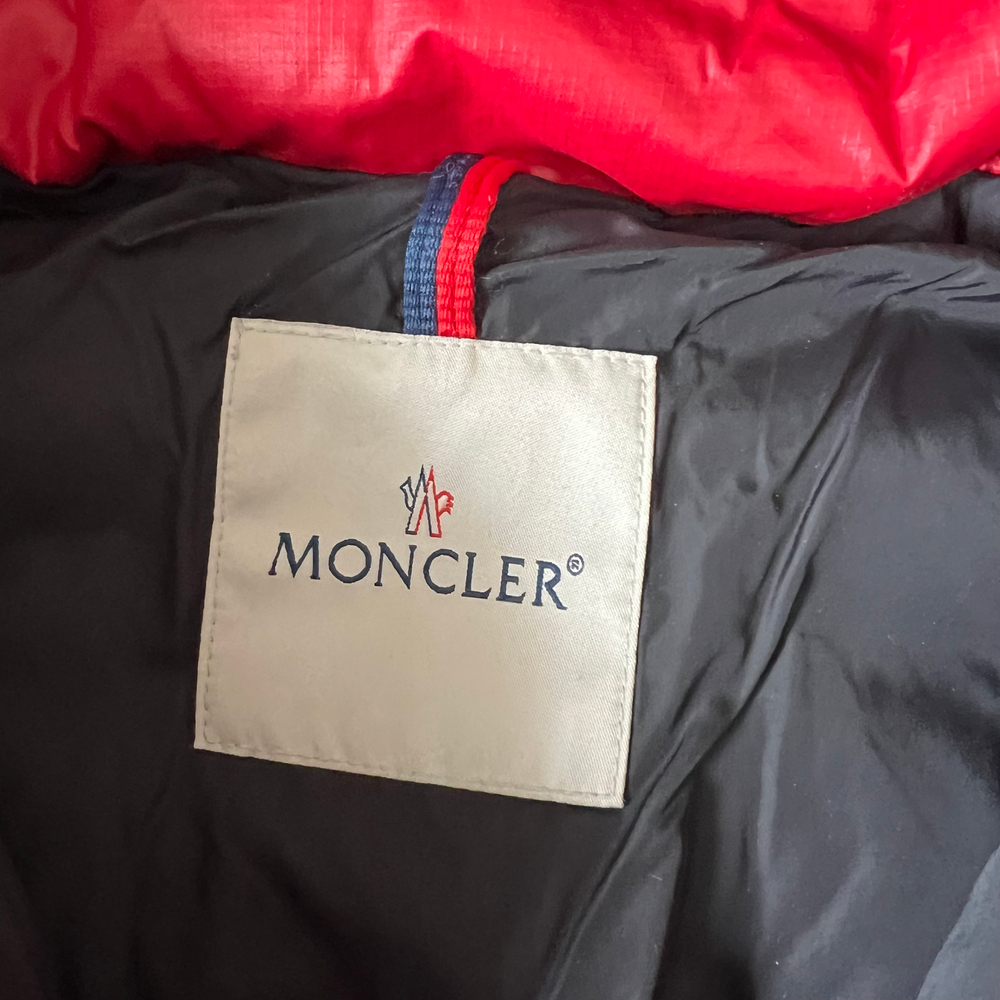 Зимнее пальто Moncler