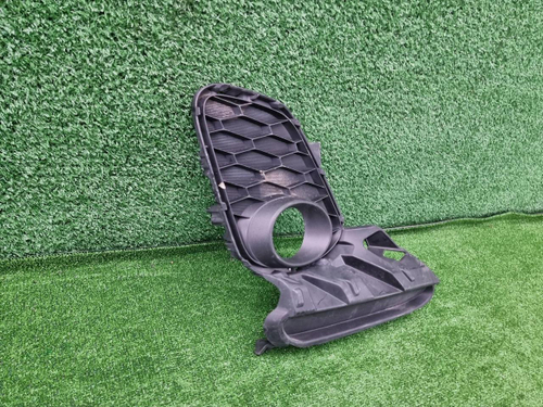 Накладка ПТФ правая Mazda 3 BL (2011-2013)