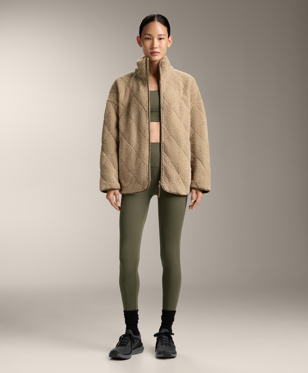 Oysho Стеганая куртка из искусственной овчины в ромбы, бежево-зеленый