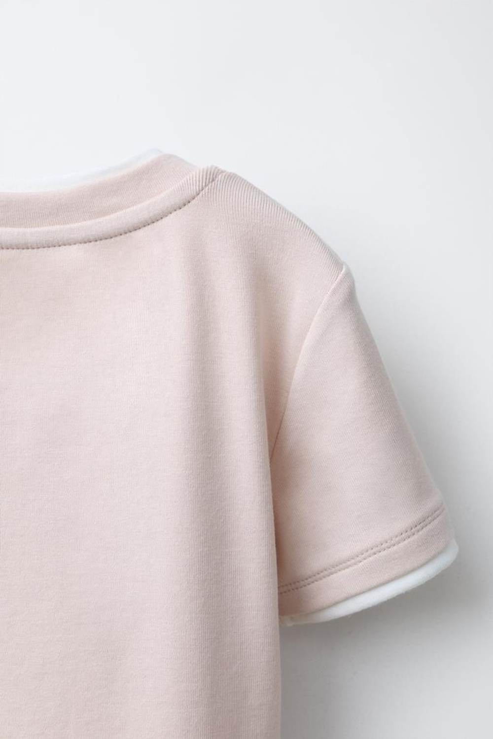 ZARA ФУТБОЛКА С ДВОЙНЫМ ВОРОТНИКОМ И МОДАЛОМ, ЭКРЮ