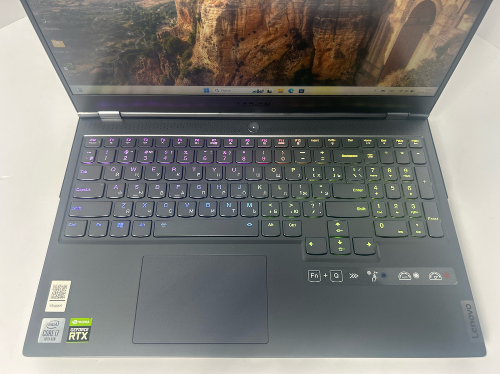 Ноутбук Lenovo Legion 7-15IMH05 (81YT0017RU) 15.6"/Intel Core i7-10750H/RAM 16GB/SSD 512GB/GeForce RTX 2070 8GB Max-Q Design 8GB/1920x1080/IPS 144Hz/Windows 11/Подсветка кл-ры: RGB/Серый. Состояние: Уценка/вмятина на сетке поддона