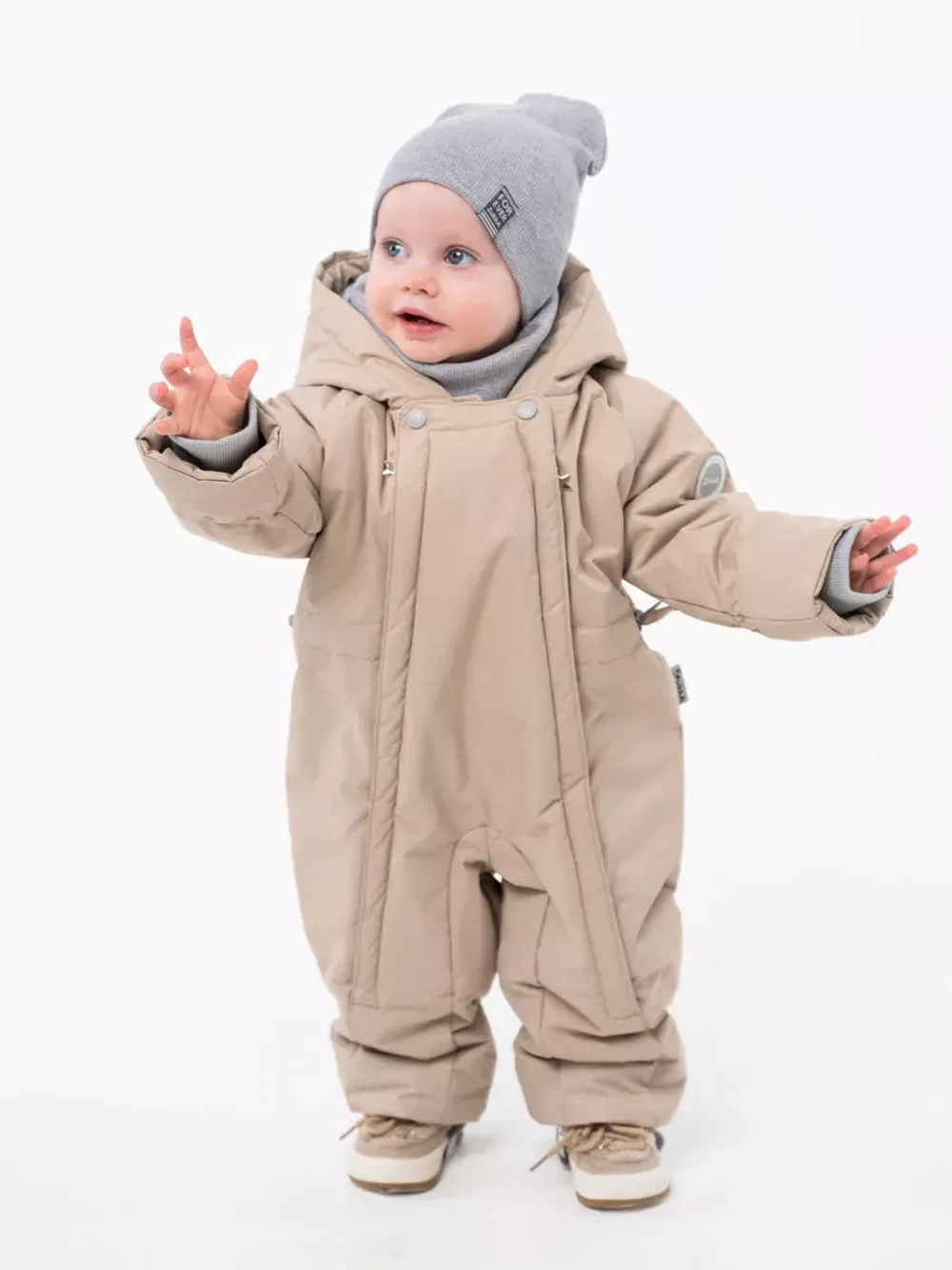 Комбинезон для малыша демисезонный