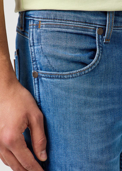 Джинсы мужские WRANGLER GREENSBORO SAGE