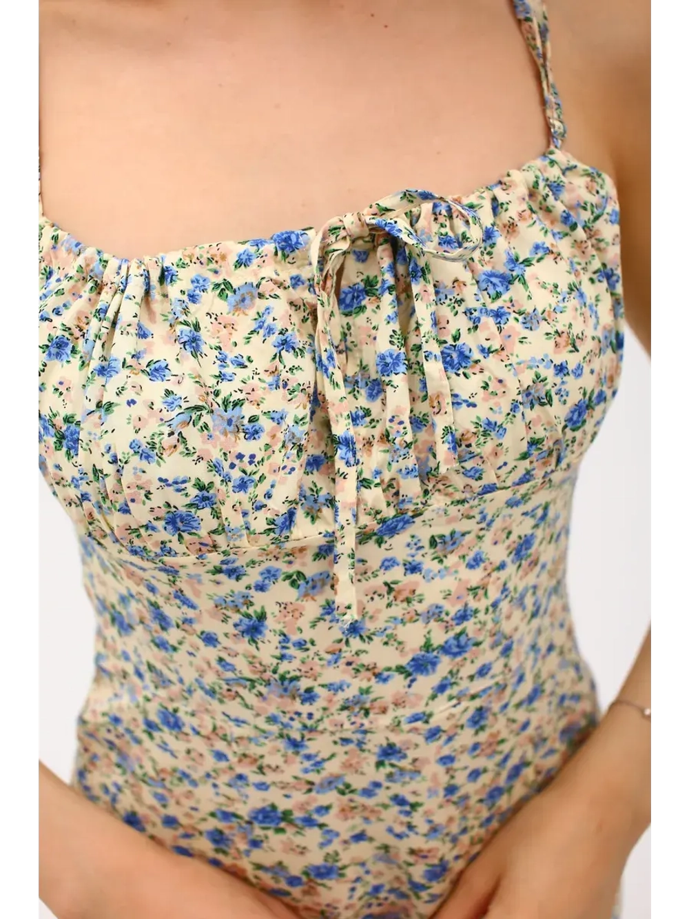 Длинное платье skims на бретельках