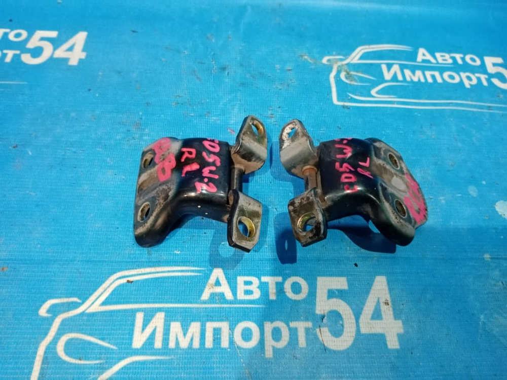 Петля двери задней левой MITSUBISHI LIBERO 1994