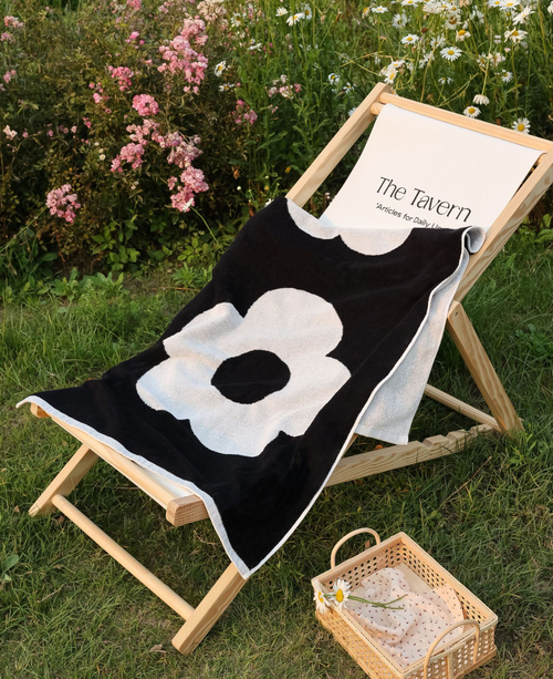 Полотенце "Черный цветок"