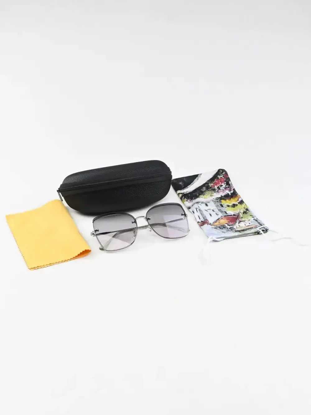 Солнцезащитные очки