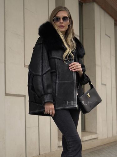 Черная дубленка с мехом песца на капюшоне