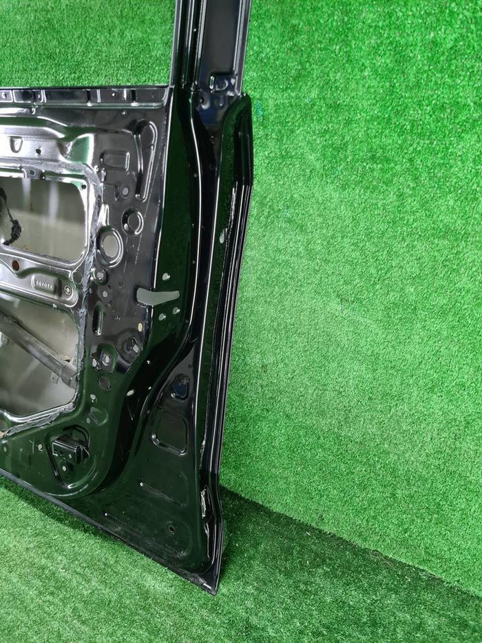 Дверь передняя правая Toyota Land Cruiser 200 (2015-2021)