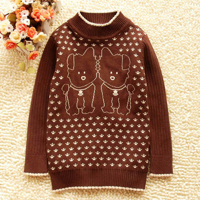 Джемпер с контрастными принтами собак и отпечатков лап