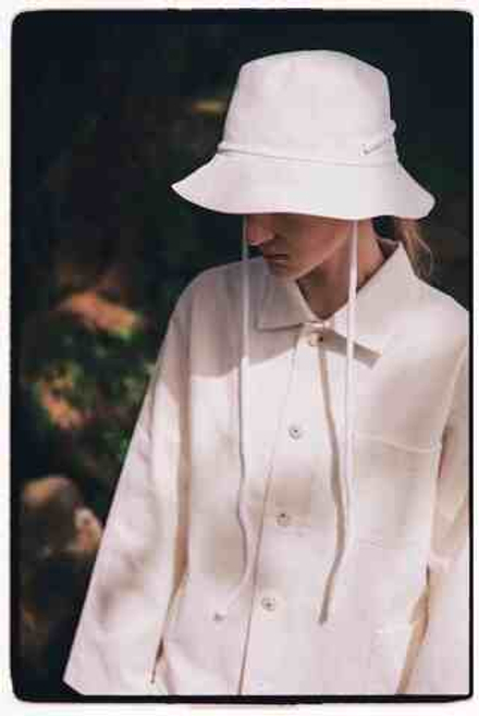 Панама из белой джинсы