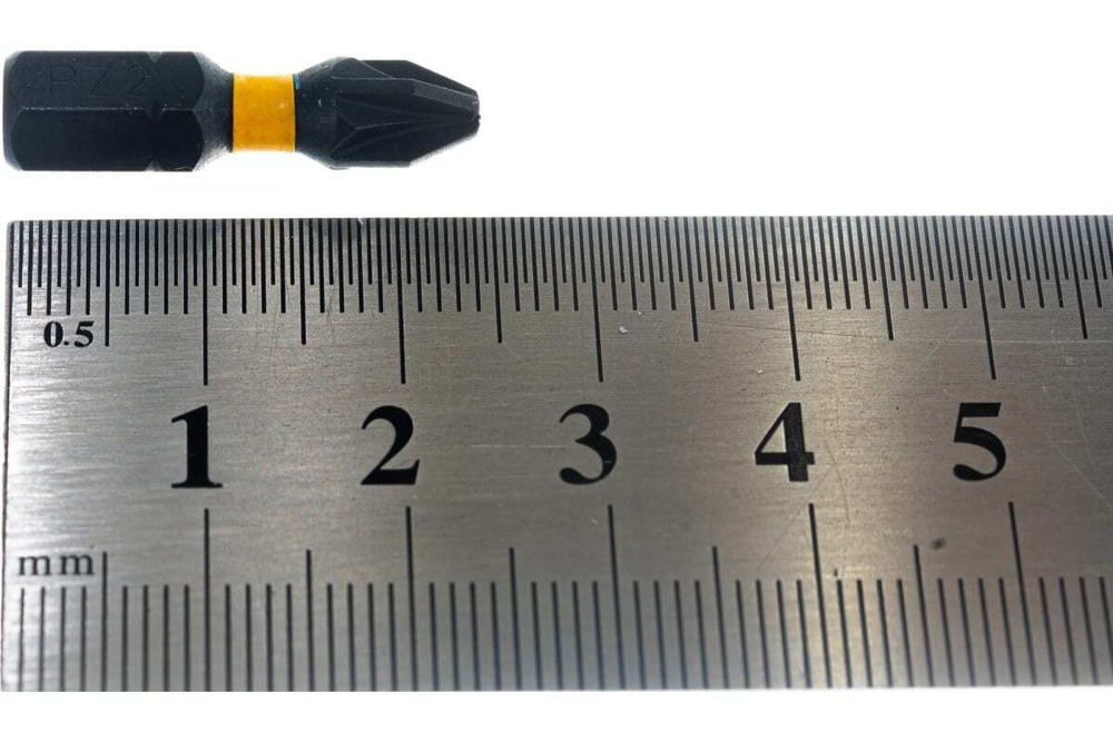 Биты PZ2, 25 мм, 25 шт в кейсе DEWALT DT70556T
