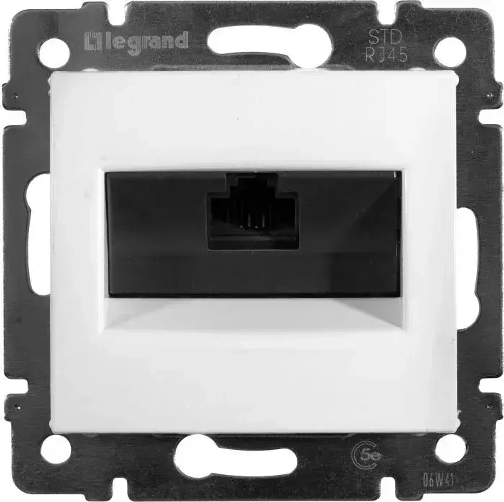 774238 Legrand Valena Розетка интернет c портом RJ45 Белая 774238 1 шт