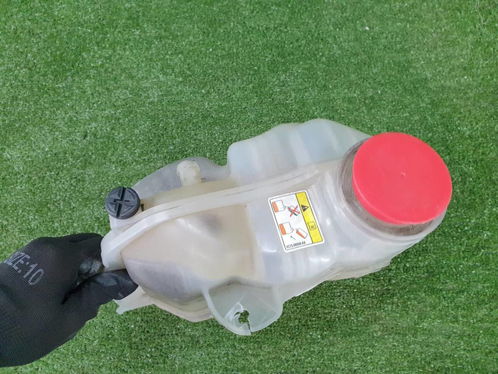 Бачок расширительный RR Vogue 4 L405 (2012-2022)