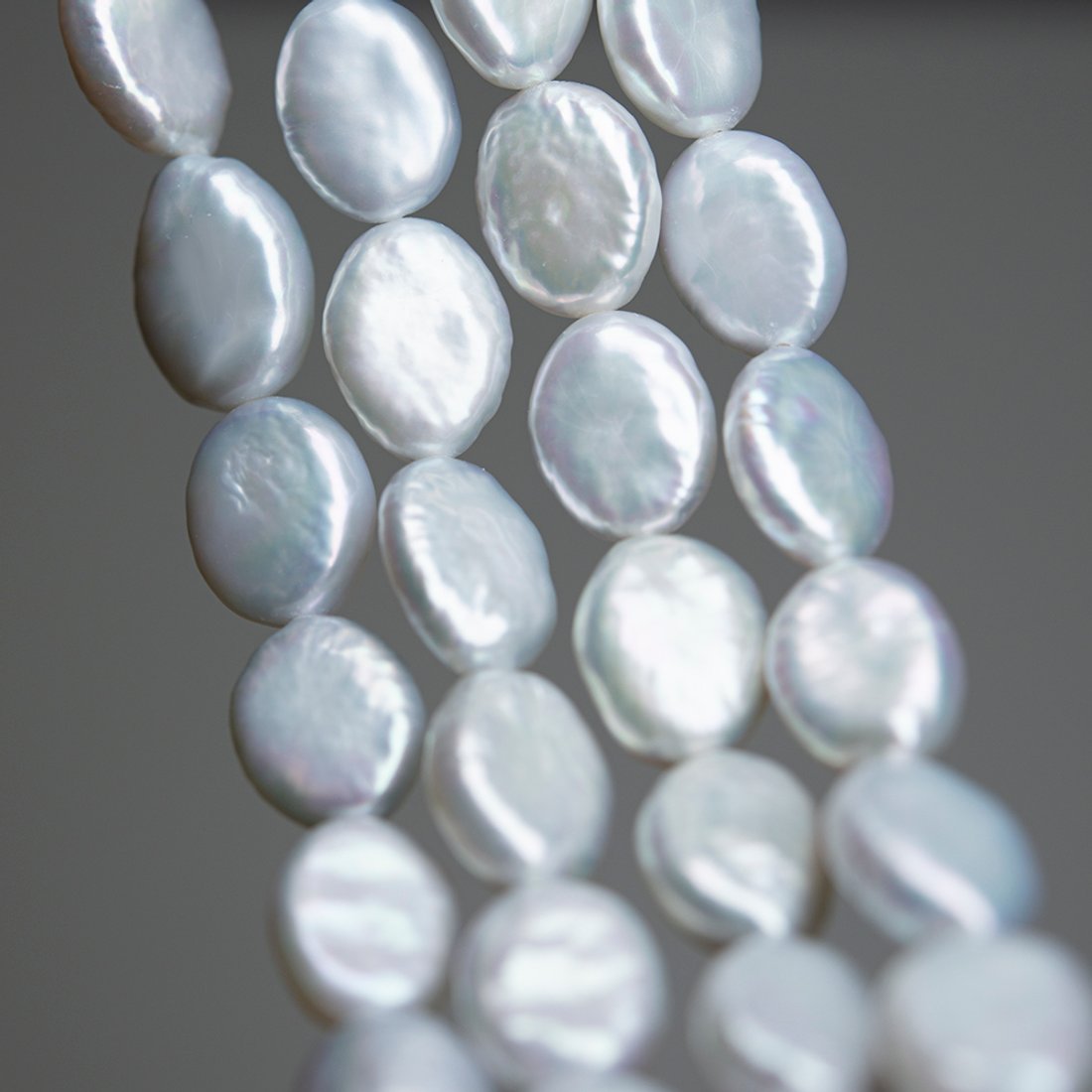 Жемчуг культивированный в форме овала гладкий, белый, 13*10мм