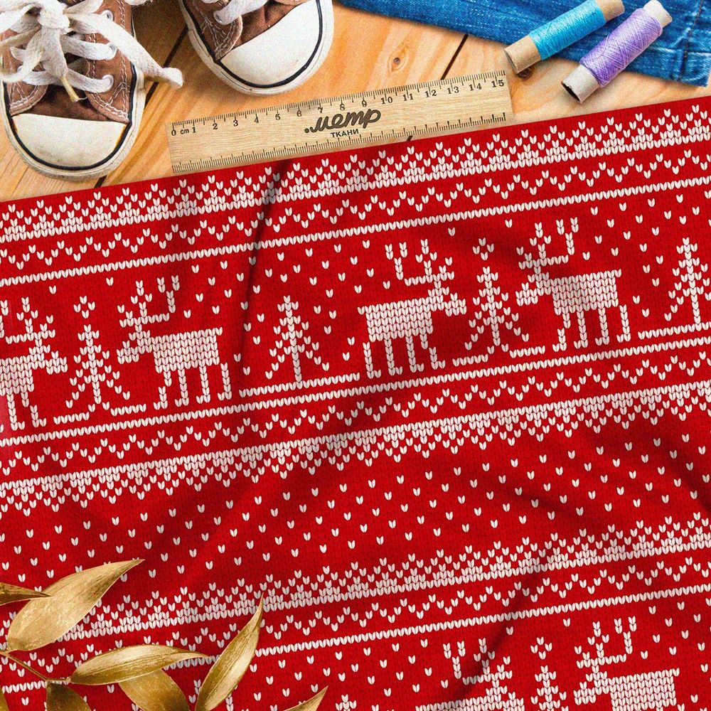 Ткань блэкаут рассредоточенная белая вышивка с оленями на красном фоне