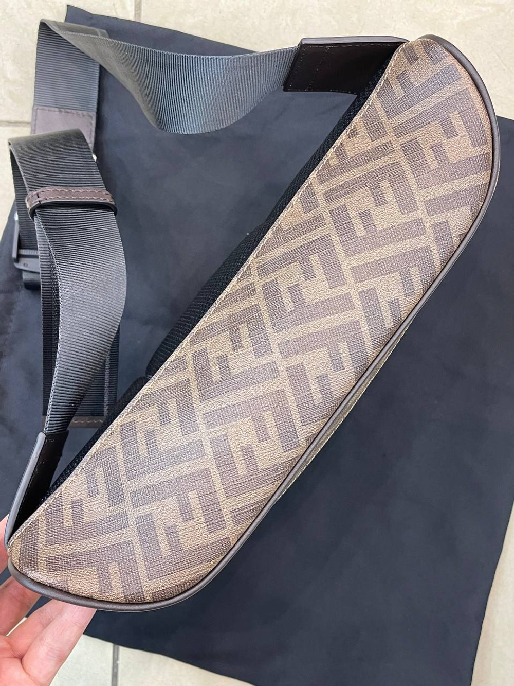 Сумка поясная Fendi