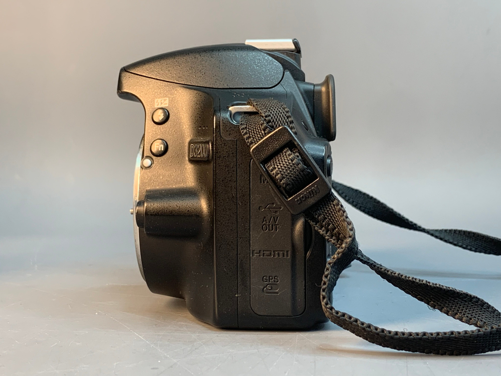 Nikon D3200 47000 кадров + Nikon 18-55mm DX VR 3.5-5.6G