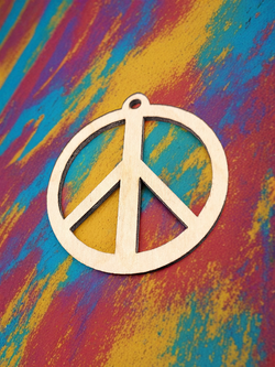 Кулон Пацифик. Материал дерево. Диаметр 5 см. Цвет натуральный. Шнурок в комплекте 50 см.