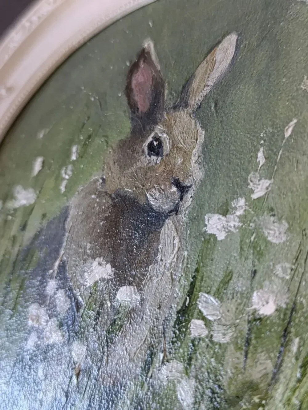 Картина в круглой рамке Зайка