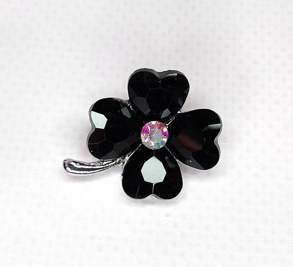 Брошь. Брошка. Клевер-четырехлистник — символ удачи. Цвет черный