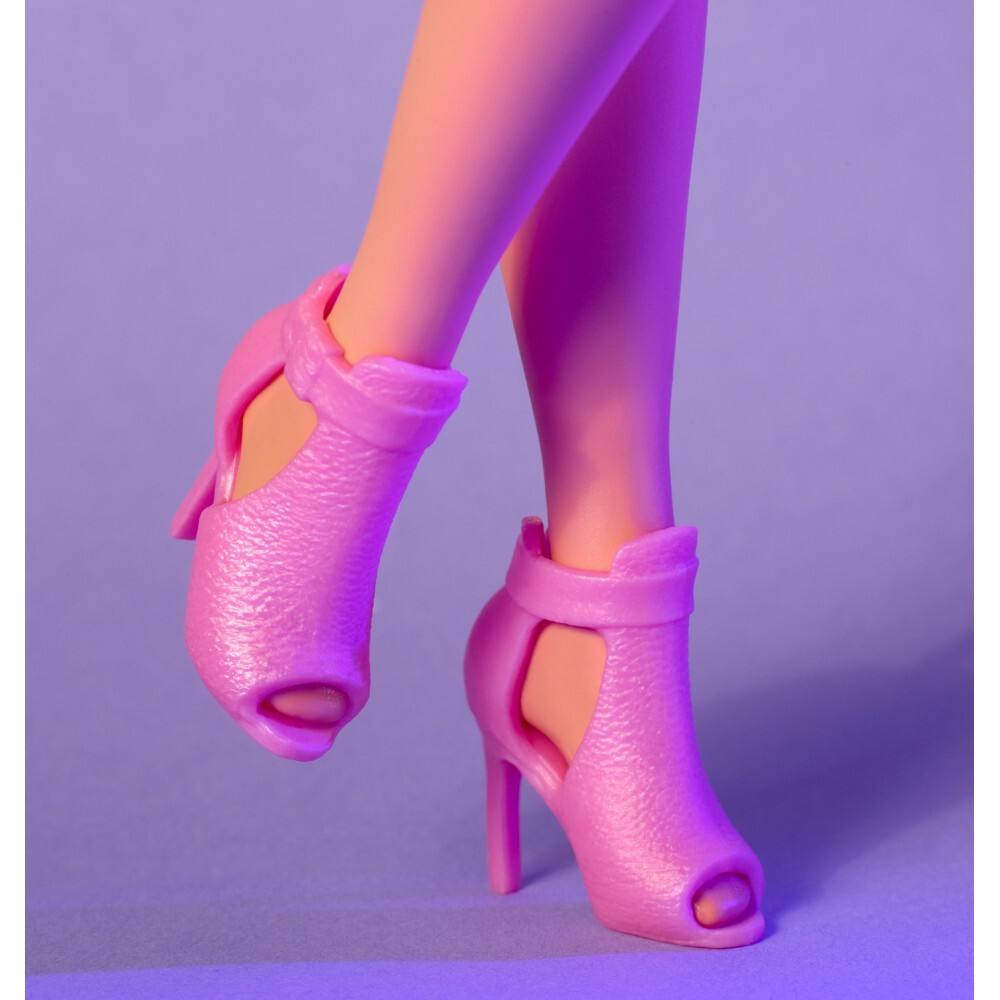 Barbie Signature Looks - Кукла брюнетка в сверкающем розовом платье HRM16 / артикул   GXB28 HRM16  / GTIN 194735180783