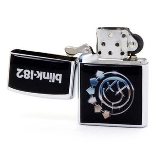 Зажигалка Blink-182 лого на черном (492)