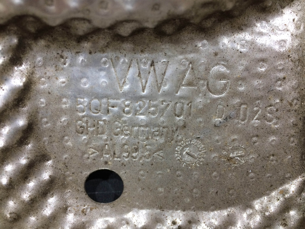 Экран тепловой Skoda Kodiaq 16-нв Б/У Оригинал 5QF825701D