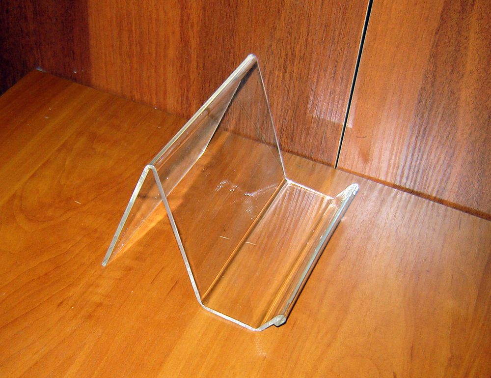 Подставка под сумки №1 под клатчи