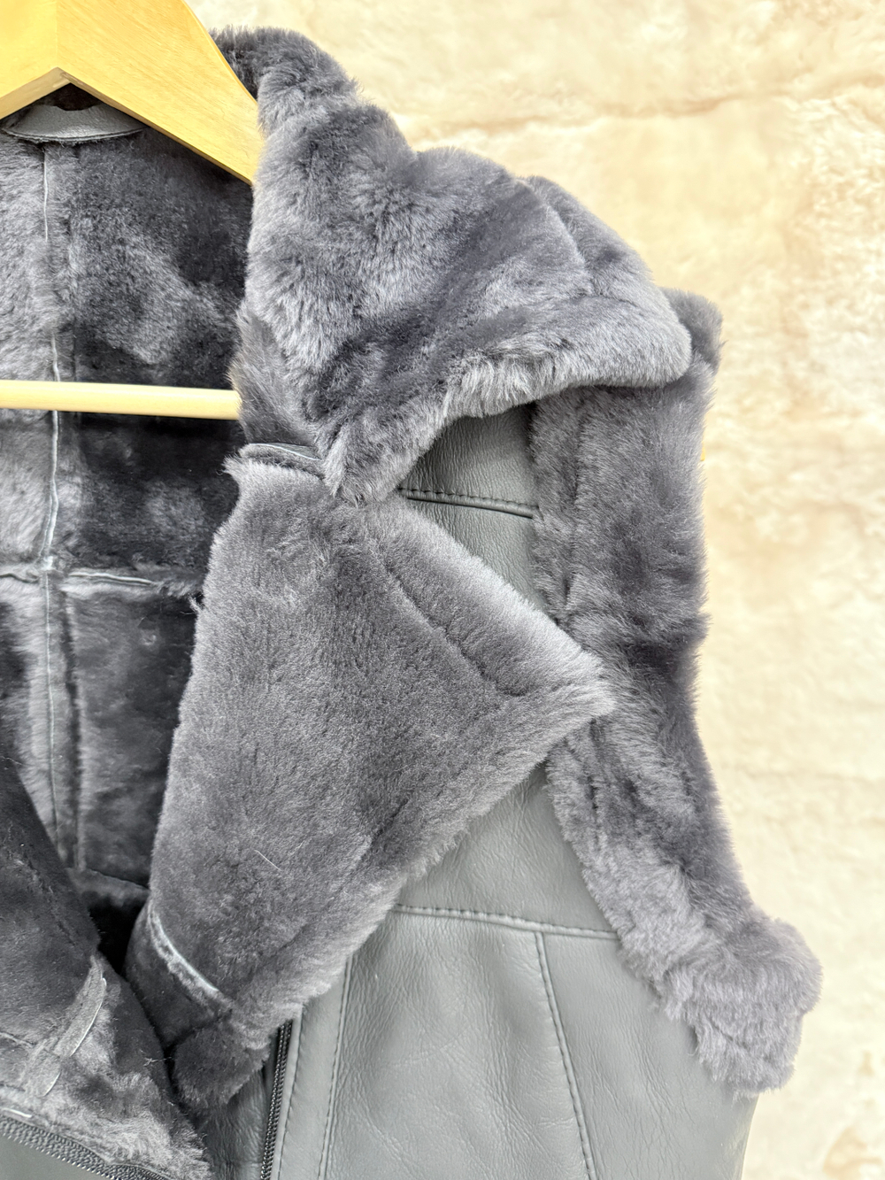 Жилет из натуральной овчины. Косуха, 52 Размер