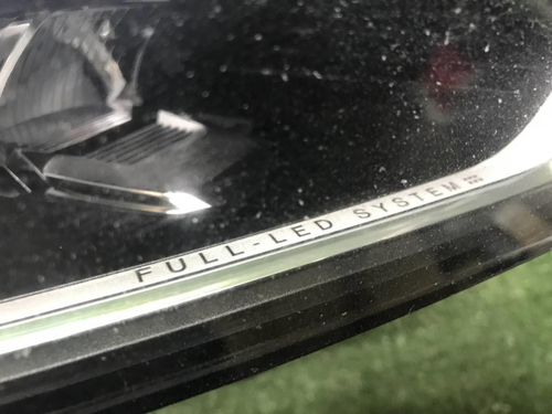 Битая Фара правая Volvo XC60 2 (2017-2021) LED