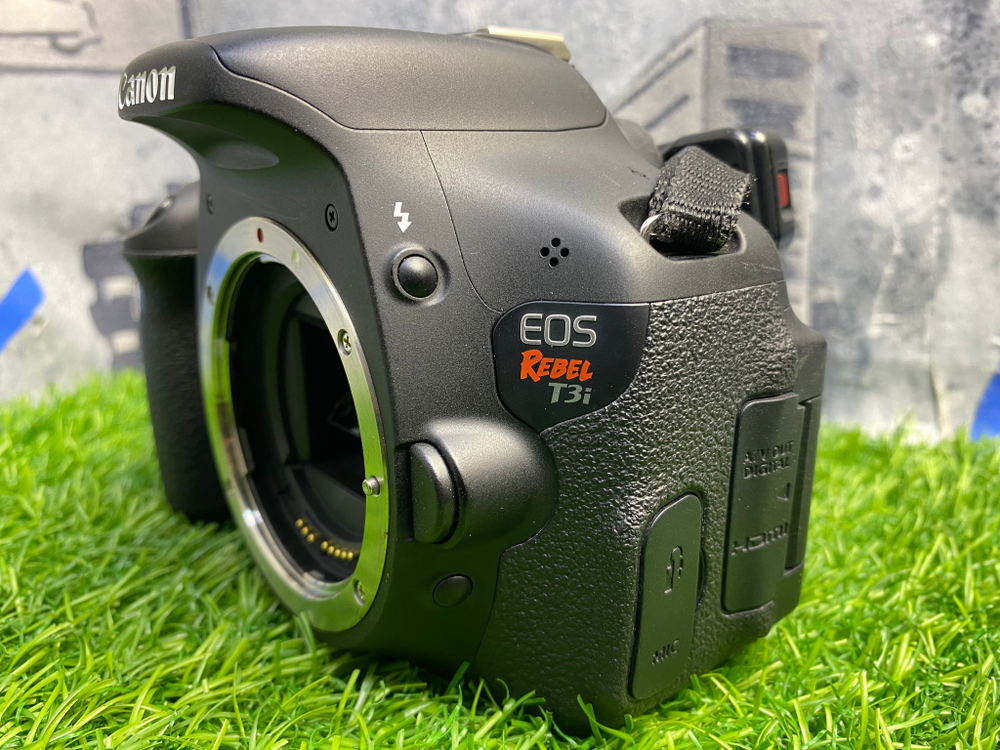Canon Rebel T3i Kit 18-55mm Покупка/Продажа