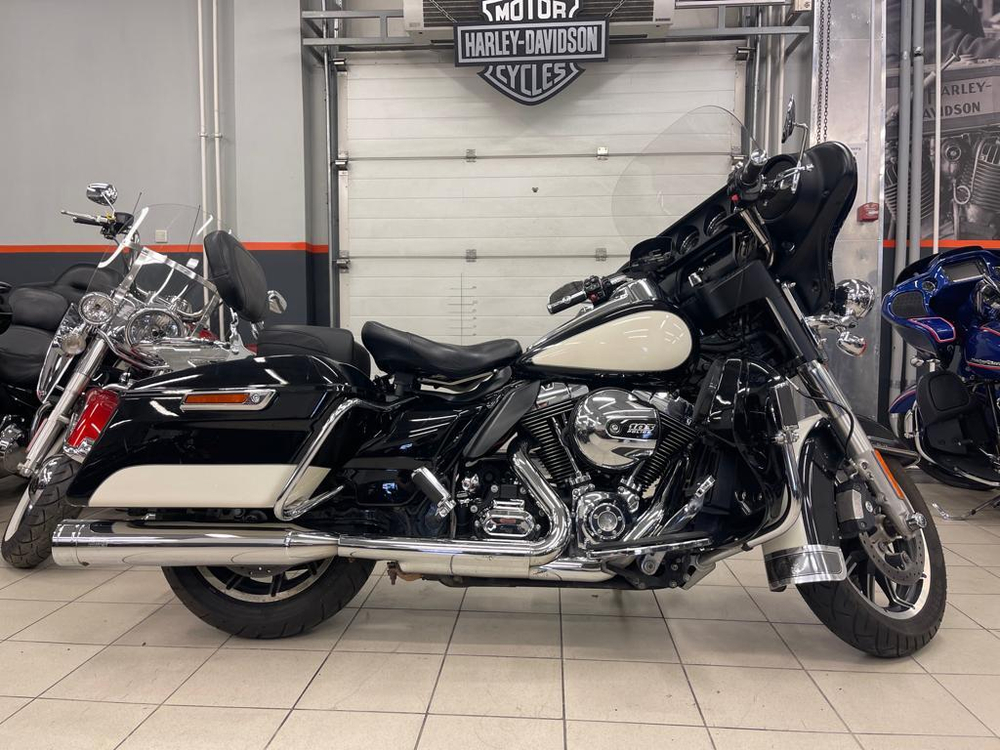 Ultra Limited / Electra Glide Police Special Harley-Davidson (2016)