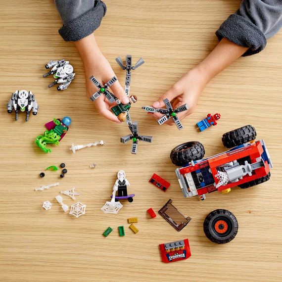 Lego konstruktor Marvel Spider-Man's Monster Truck vs. Mysterio