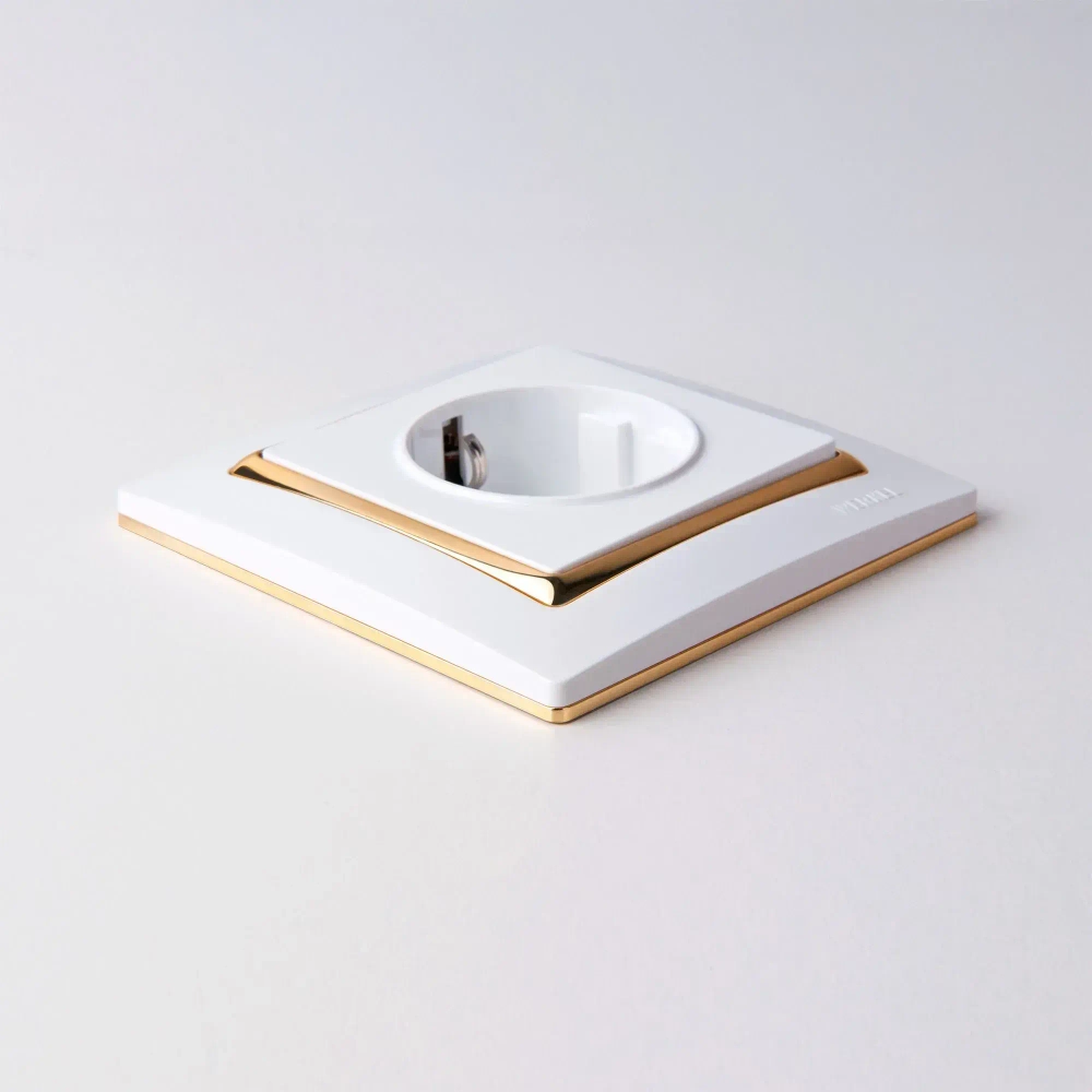 Рамка на 1 пост Snabb (белый/золото) W0011933