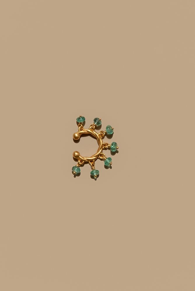 Играющий кафф с изумрудом / LM Jewellery tales