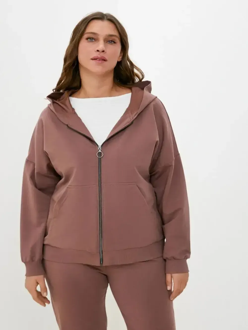 Костюм спортивный